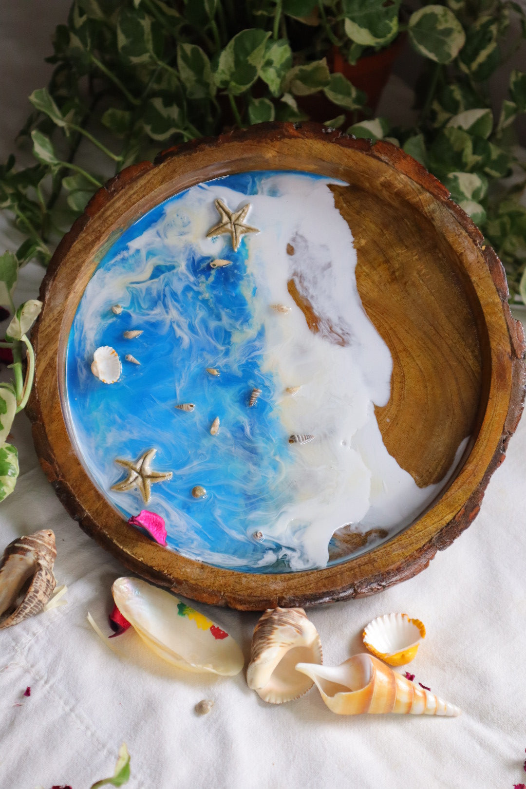 Epoxy Ocean Wooden Circular Tray  with handmade star fish | Epoxy Tray |  Beach Theme Resin Serving Tray