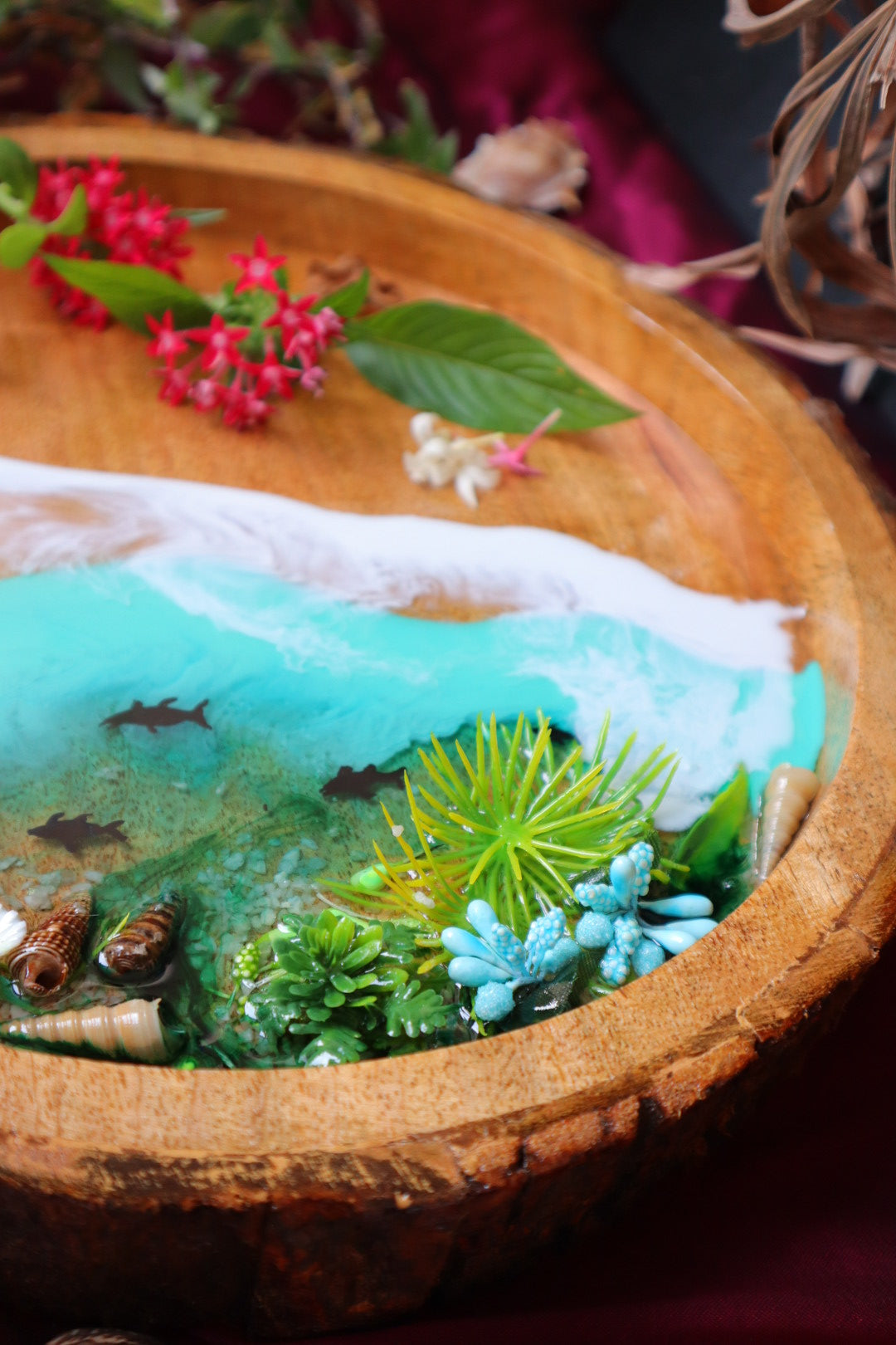 Epoxy Ocean Wooden Circular Tray | Coral ThemeTray | Beach Theme Resin Serving Tray