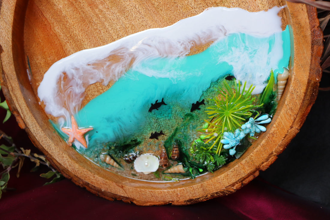 Epoxy Ocean Wooden Circular Tray | Coral ThemeTray | Beach Theme Resin Serving Tray