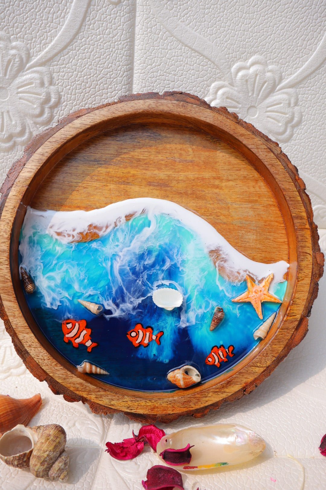 Epoxy Ocean Wooden Circular Tray | Nemo Fish Tray | Beach Theme Resin Serving Tray