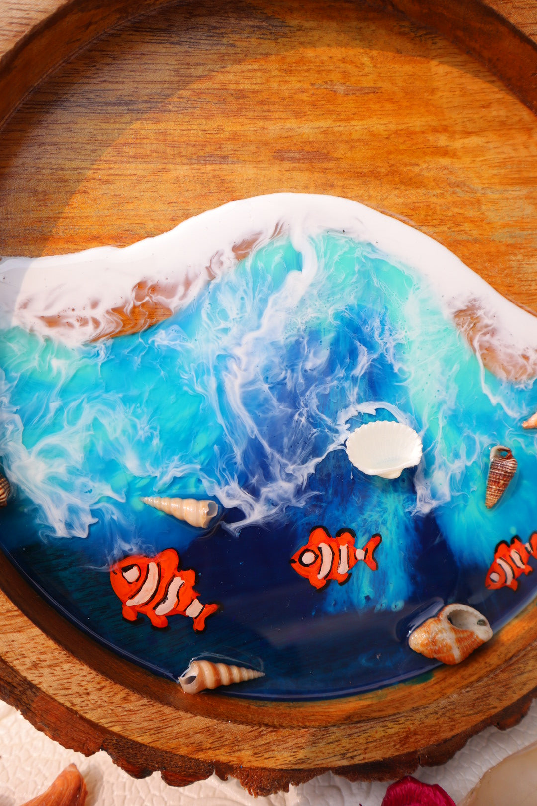 Epoxy Ocean Wooden Circular Tray | Nemo Fish Tray | Beach Theme Resin Serving Tray