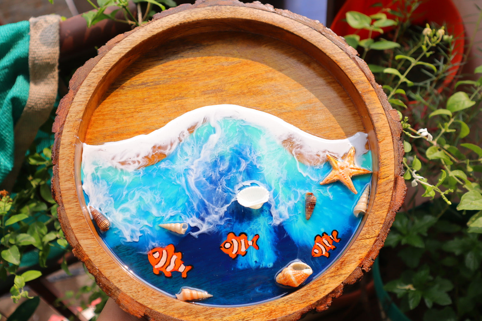 Epoxy Ocean Wooden Circular Tray | Nemo Fish Tray | Beach Theme Resin Serving Tray